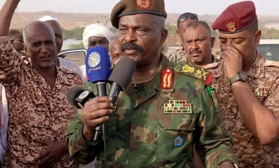 “حتى المزيرة نفتتحها”.. تصريحات مثيرة ولافتة لوالي الشمالية خلال تدشين طريق جديد..