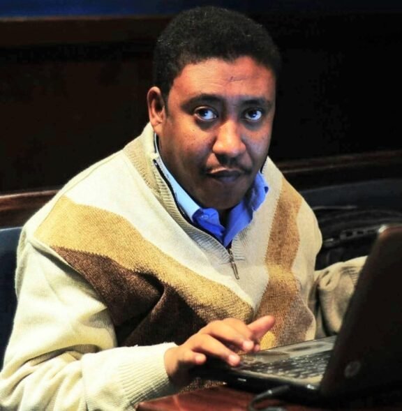 منع صحفي سوداني من دخول بريطانيا لاستلام جائزة صحفية